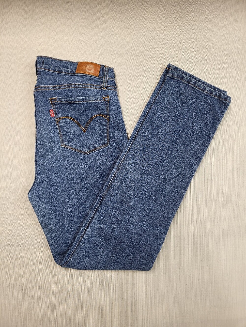 Levi's Womens Classic Rise Straight Leg Medium Wash Denim Jeans Size 11 Blue